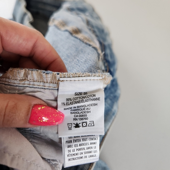 Penningtons Curvy Fit Denim Capri Light Wash Jeans d/C Plus Size 20 Stretchy - Picture 6 of 10